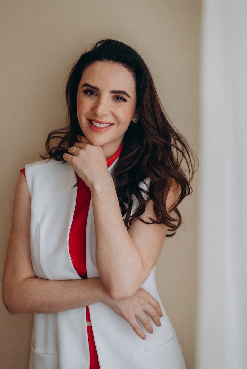 Dra. Fernanda Bebber Douat | Dermatologista em Joinville