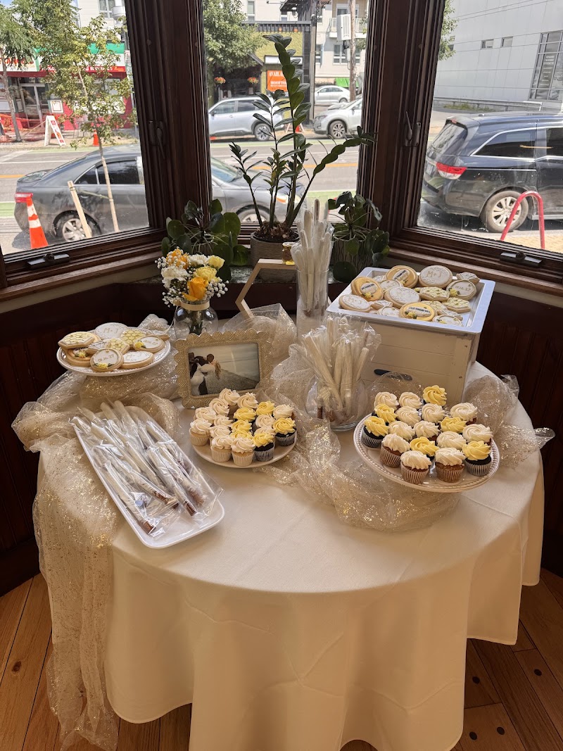 Phoebe's Restaurant & Coffee Lounge photo 4