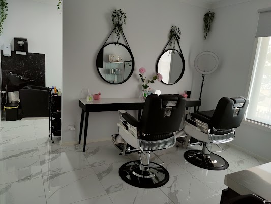 MakeOver By Rachna Hair -Beauty-Make up Salon photo 3