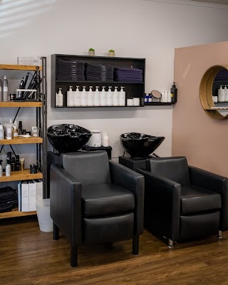 Amenni Hair Studio photo 3
