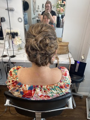 Amenni Hair Studio photo 2