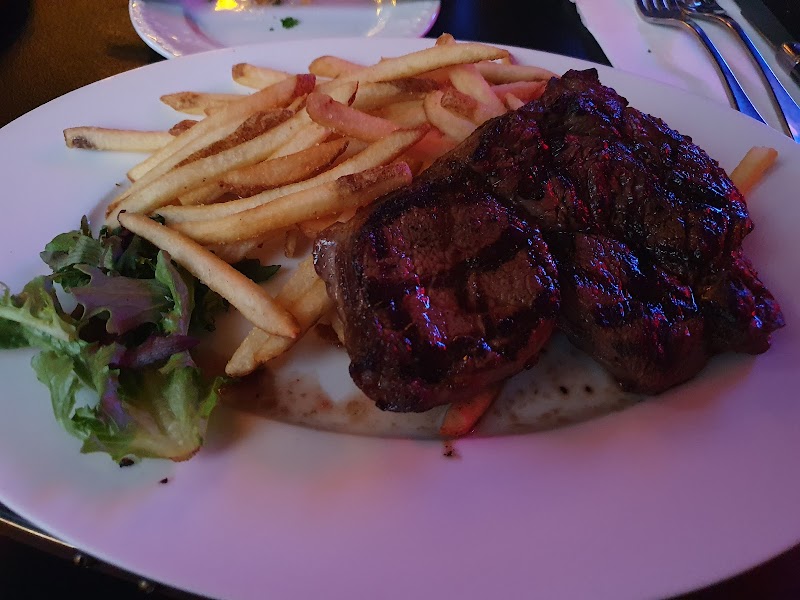 Les Bubbles Steakhouse photo 6