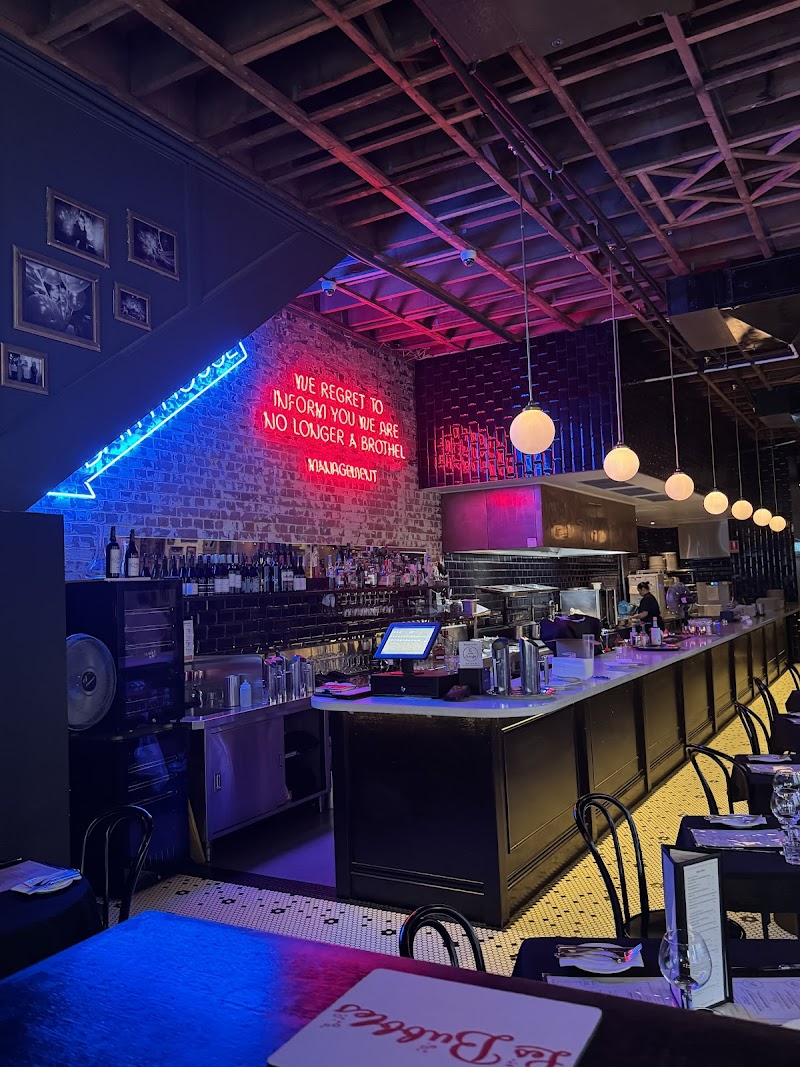 Les Bubbles Steakhouse photo 9