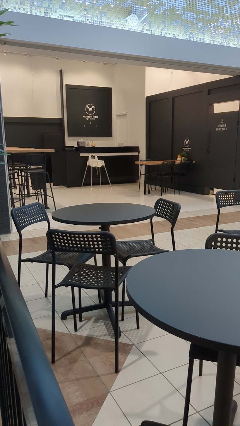 café Mouton Noir photo 3