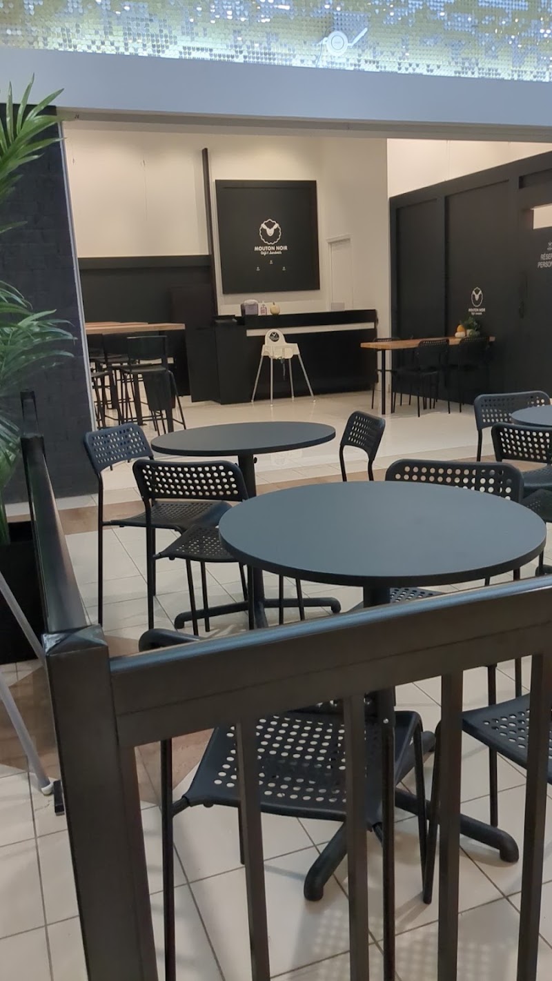 café Mouton Noir photo 3