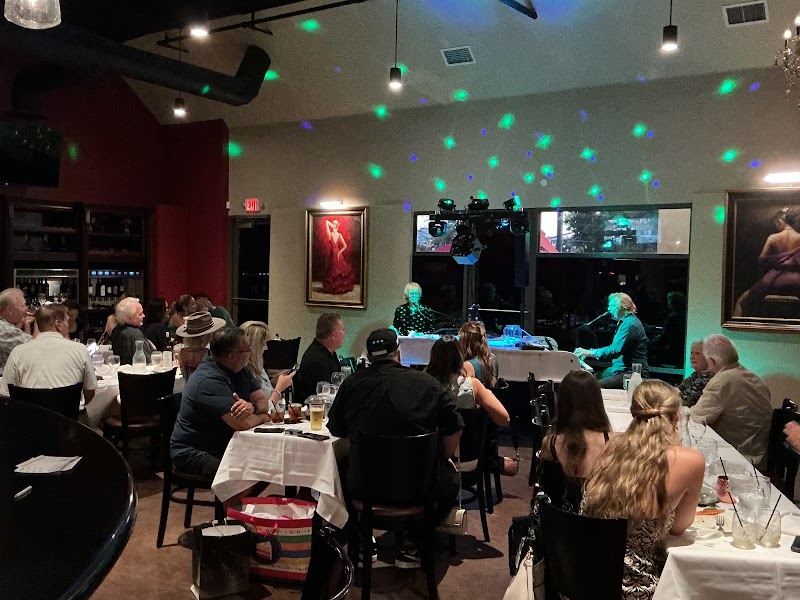 STIR Cocktails & Kitchen