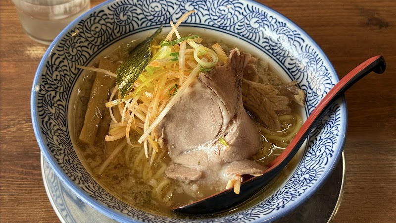 中華そば 郷家 寺塚本店 写真2
