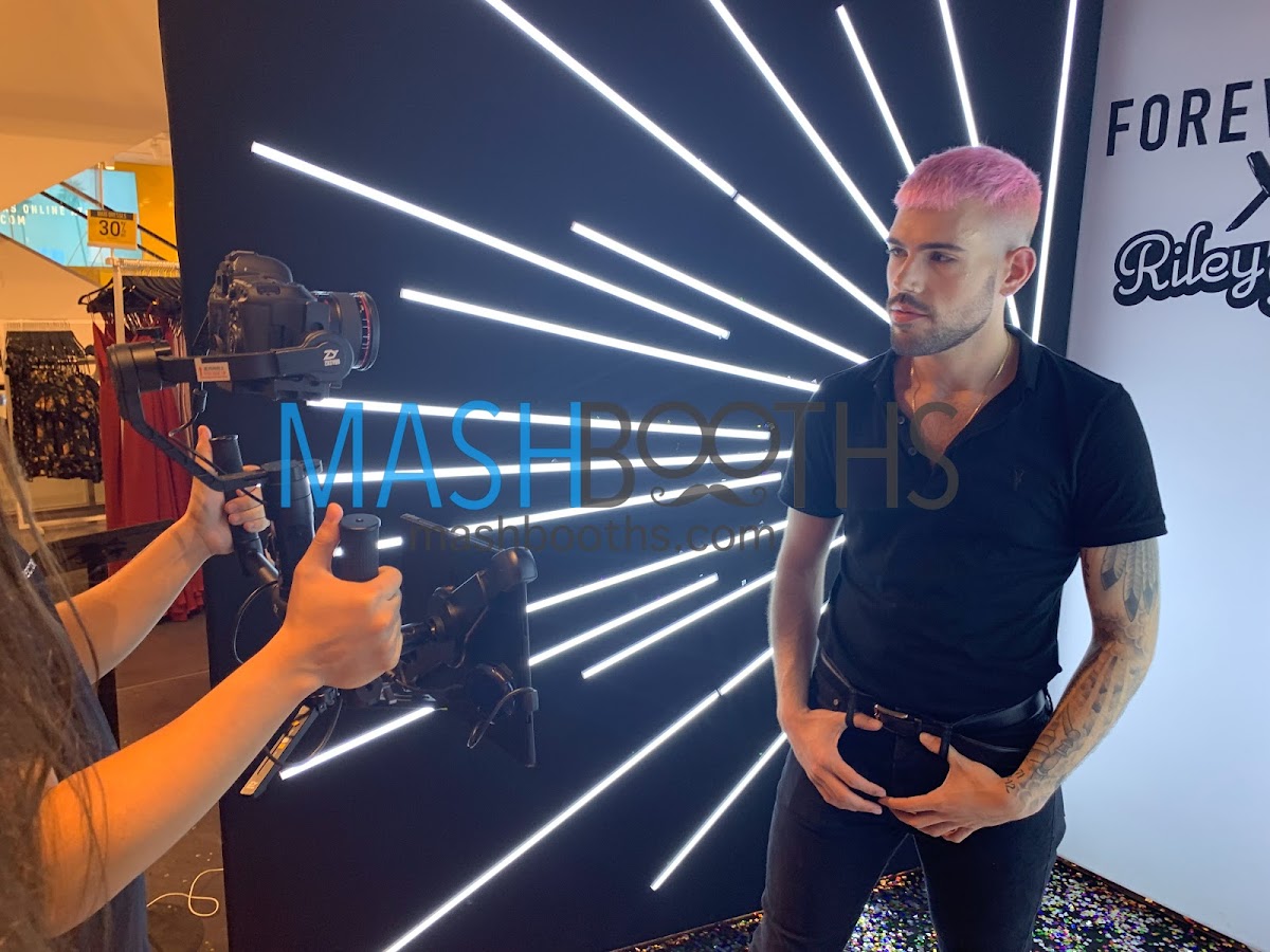Mashbooths Modern Photo Booth Rentals: Google Places image 5