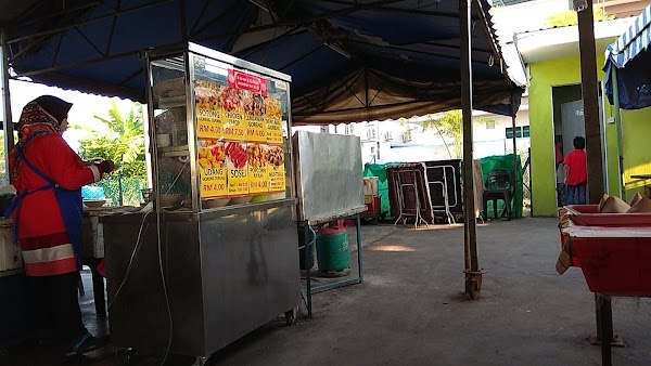 Along Char Koey Teaw - Photo 1