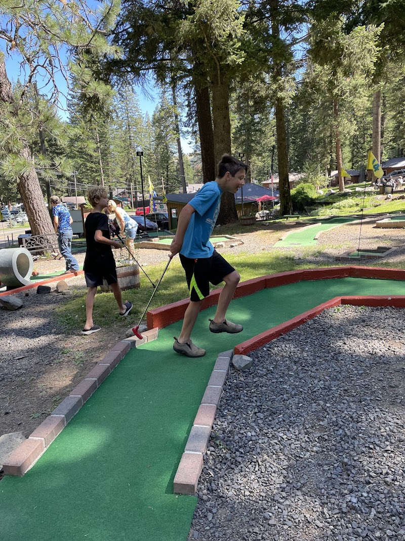Mt Pines Adventure Golf banner