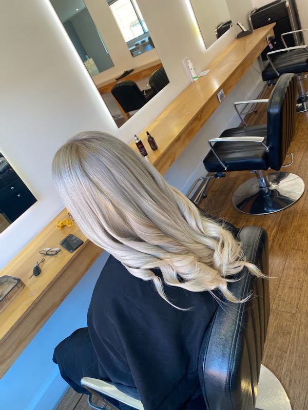 Essence Skin and Hair photo 1