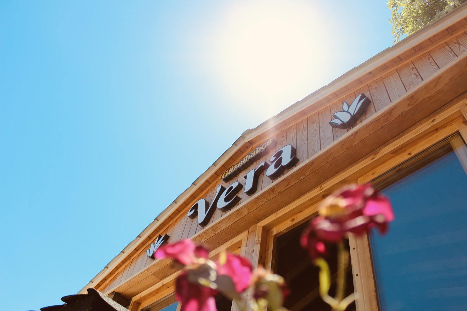 Güzelbahçe Vera Cafe Kahvaltı mekanı