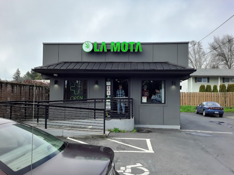 Video tour of La Mota Beaverton retail environment