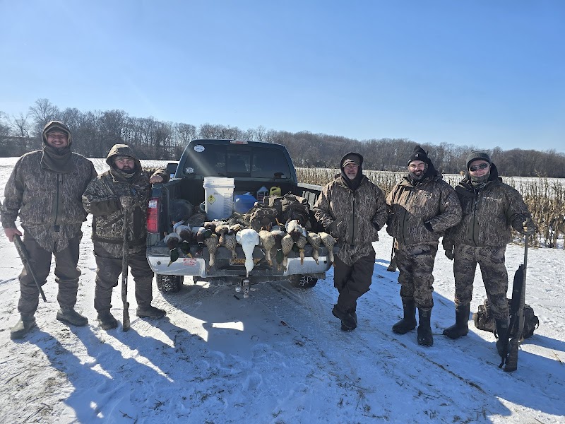 Schrader's Outdoors - Photo 6