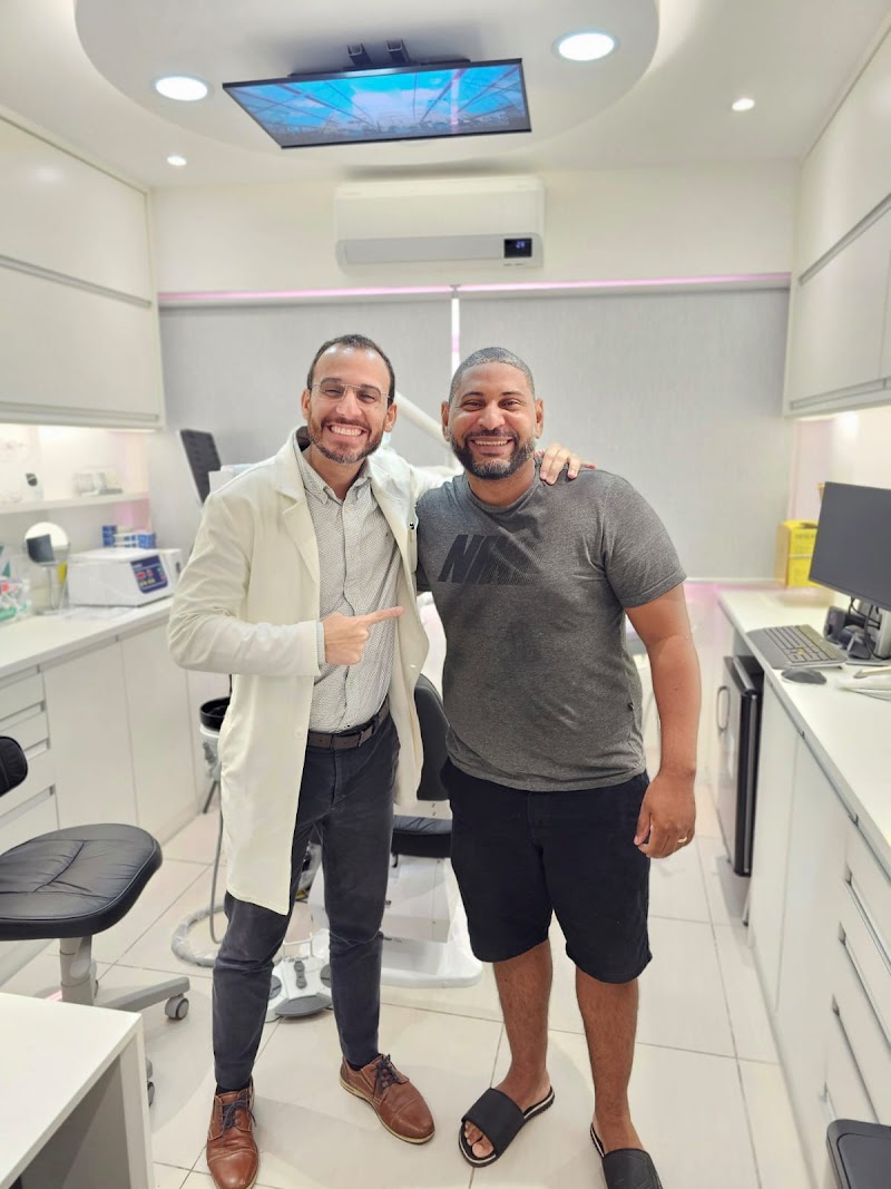 Dr. Thiago Lucena | Bucomaxilofacial | Implante dentário Zigomático | Siso | Estomatologia | Bradesco Saúde | Duque de Caxias - foto 5
