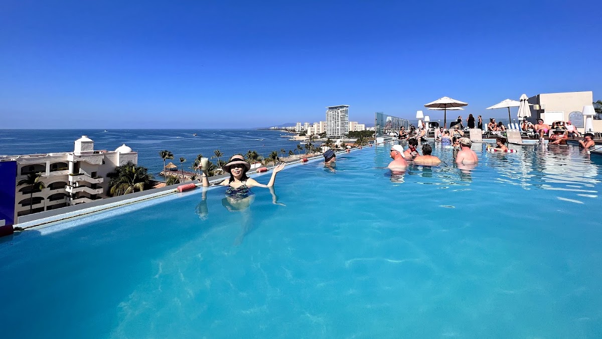 Crown Paradise Golden Resort Puerto Vallarta