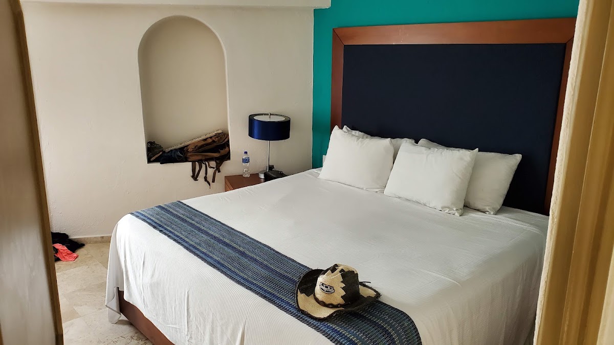 Crown Paradise Golden Resort Puerto Vallarta
