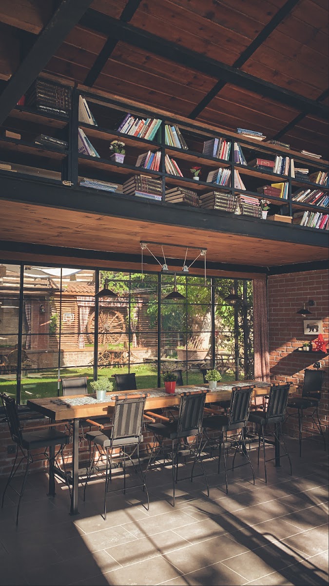 Mecra restorant