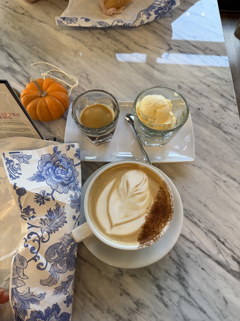 Jilly's Boutique Cafe photo 2