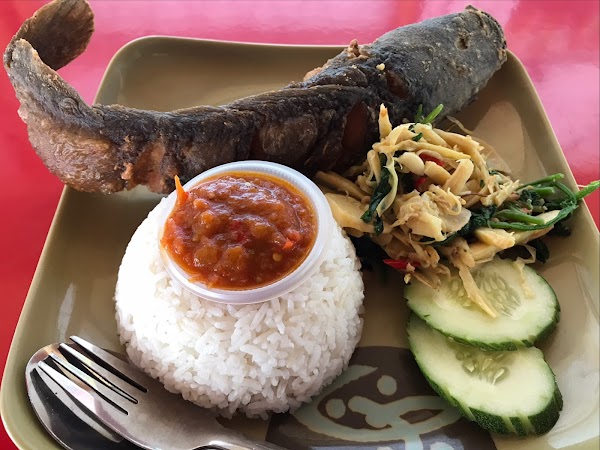Permai Lake Garden Food Court - Photo 1