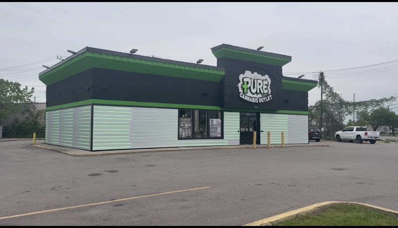 Video tour of Pure Cannabis Outlet Warren retail environment