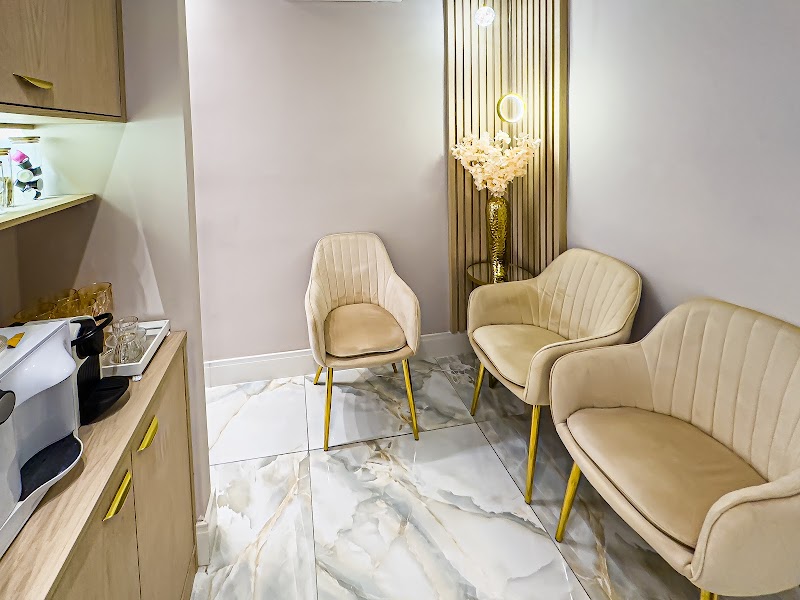 Dentista Dra. Jéssica Morais | Clínica Odontológica | Lente de Resina | Faceta | Invisalign | Ortodontia | Limpeza | Botafogo - foto 3