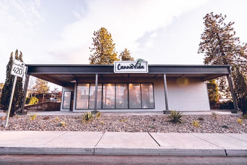 Video tour of CannaVida retail environment