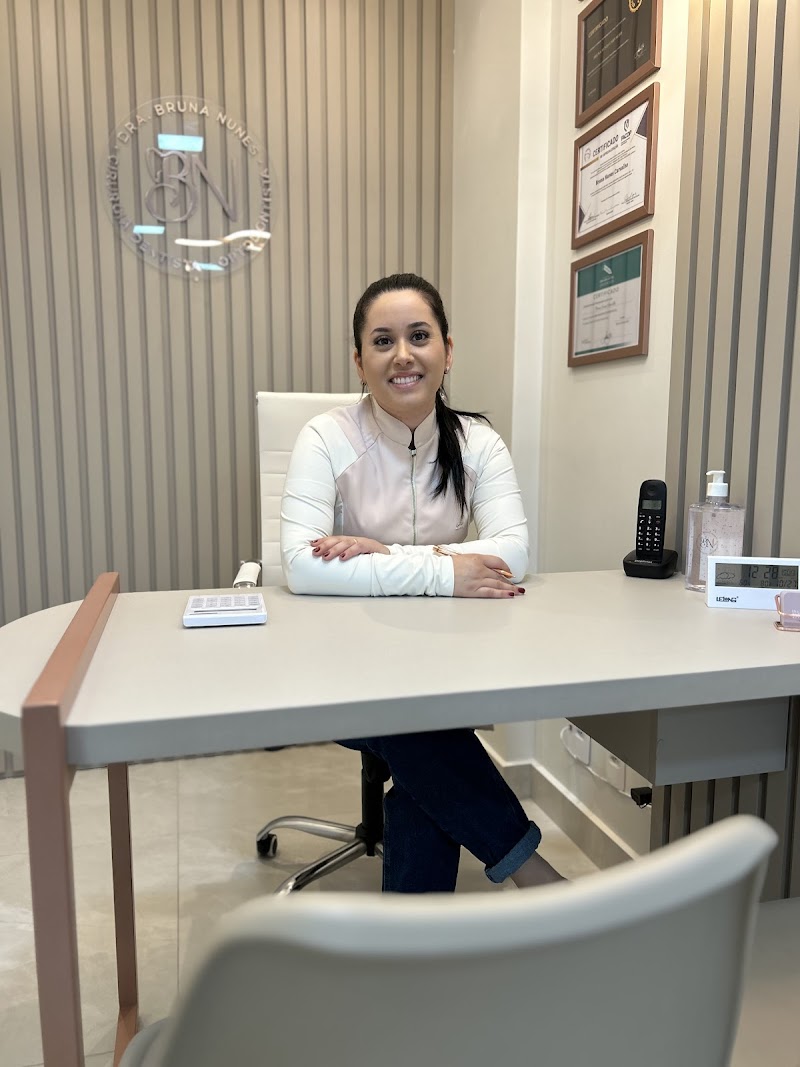 Dra. Bruna Nunes Dentista / Ortodontista
