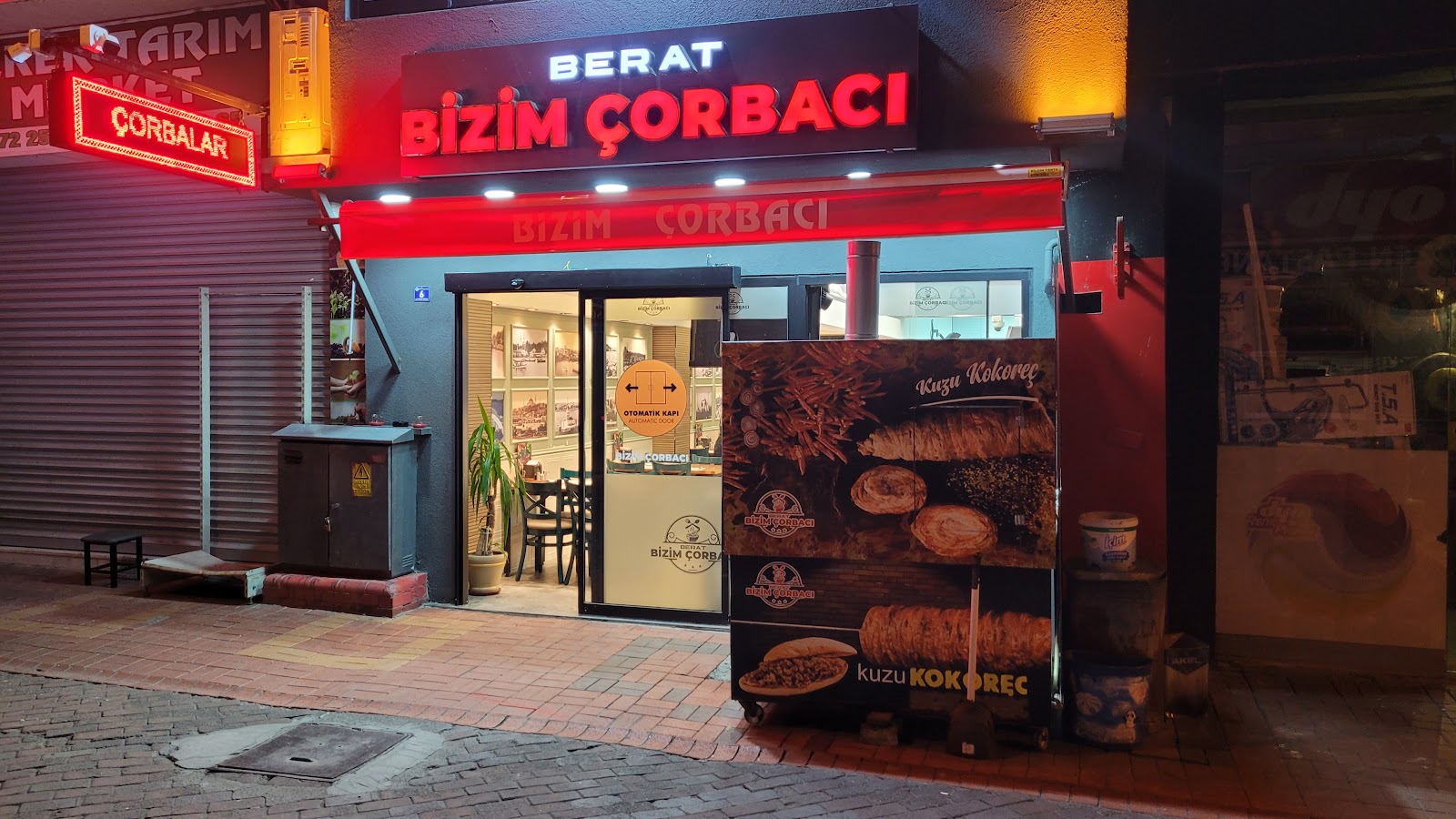 Bizim Çorbacı Restaurant Kahvaltı Yemek Kebap Kokoreç Salonu mekanı