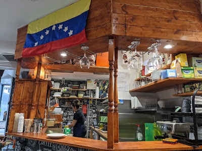 LosChamosuk (Elephant & Castle)