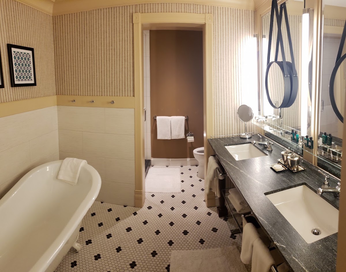Hotel Jerome, Auberge Resorts Collection, dog-friendly hotel, photo 3