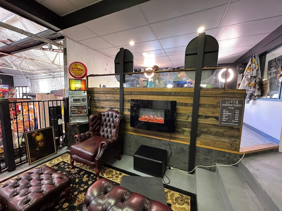 Evolution Theory barber photo 1