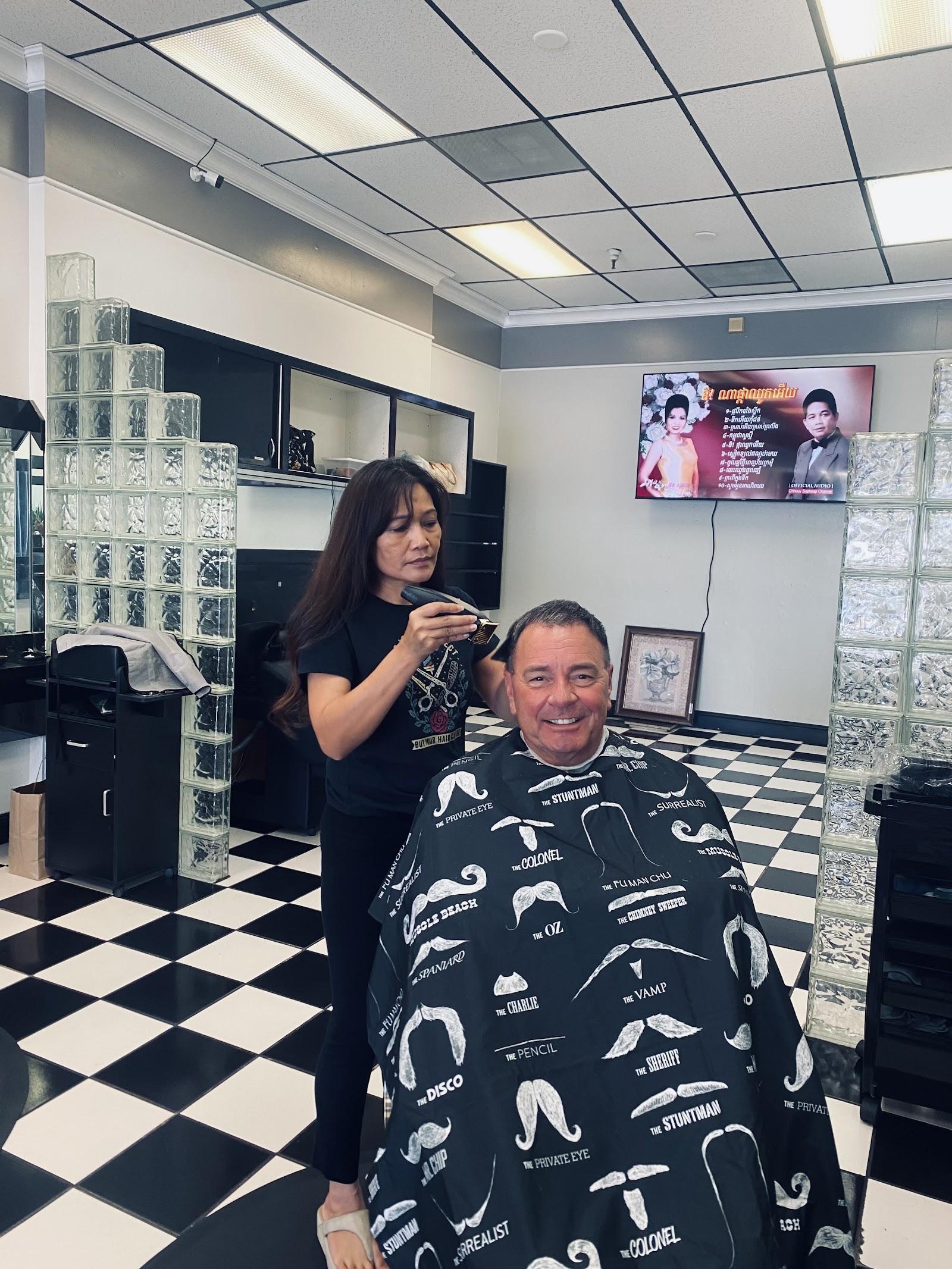 Inside N&S Haircuts in Lodi