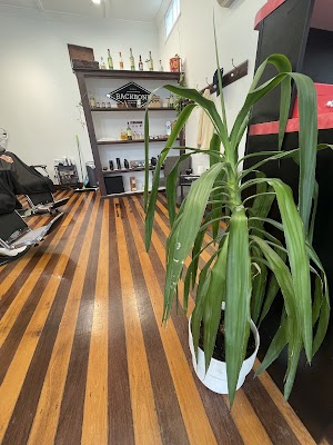 Backbone Barbershop - Burleigh photo 3
