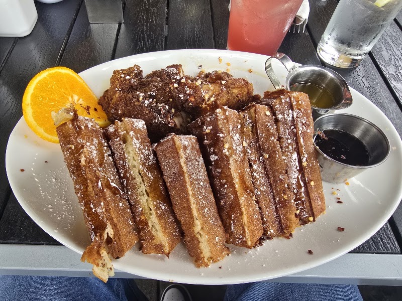 Waypoint Café | Camarillo Airport photo 3