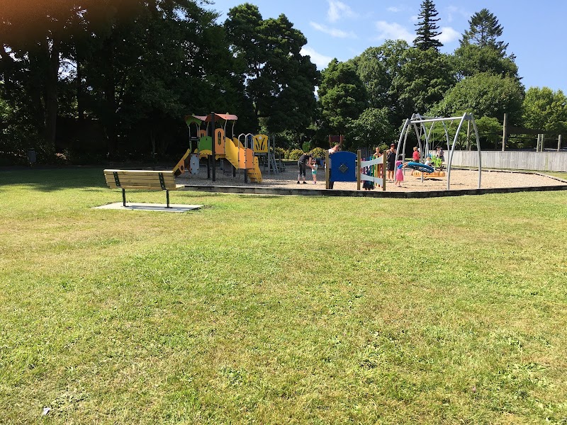 Harcourt Park gardens