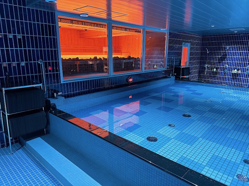 MONSTER WORK & SAUNA 3