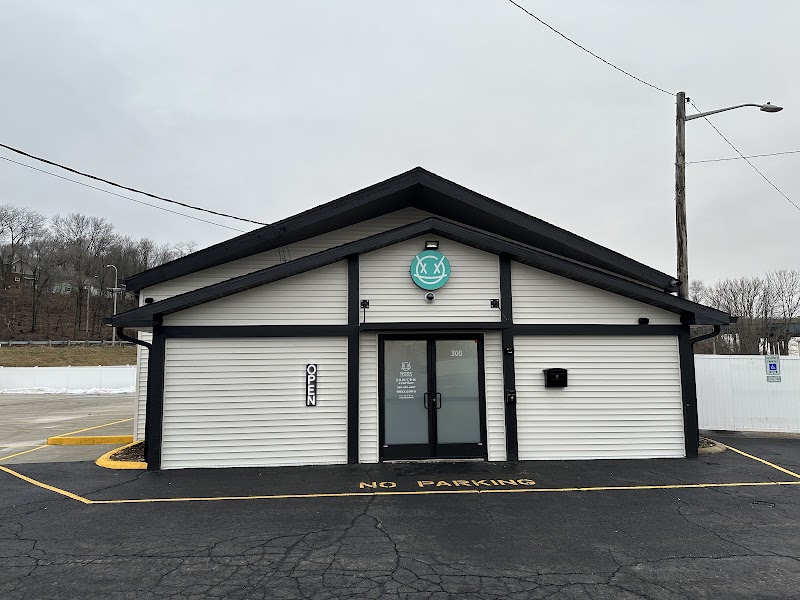 Video tour of NOXX Cannabis E. Peoria retail environment