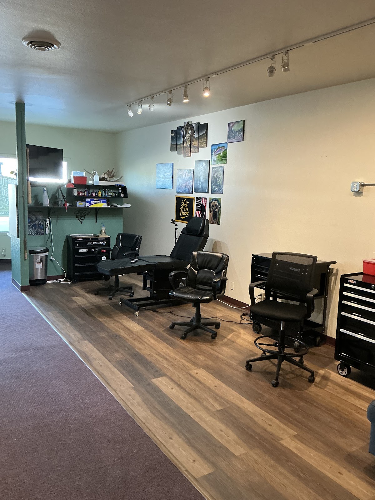 Fins & Needles tattoo gallery tattoo work — photo 2