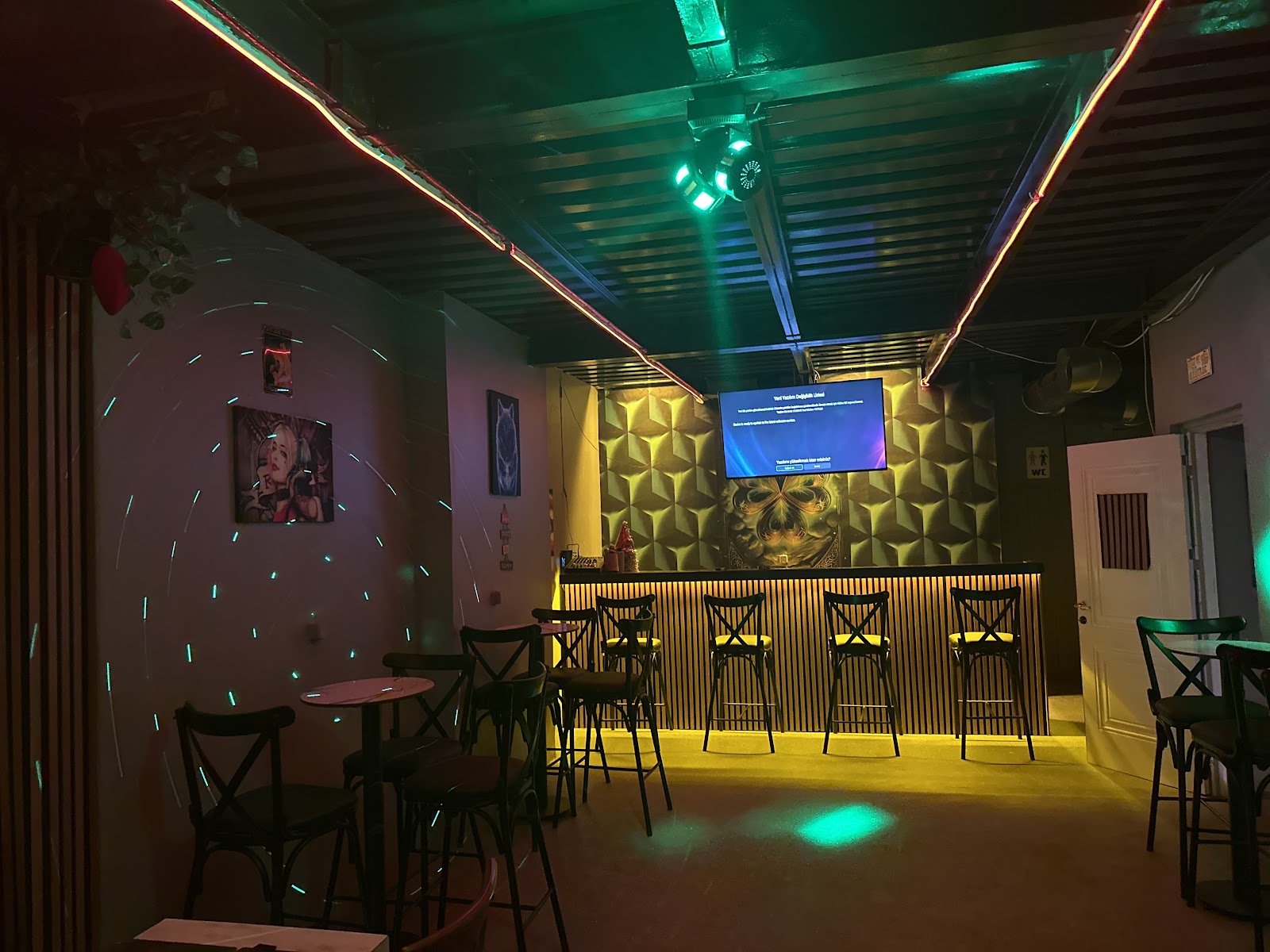 Blacks Night Club mekanı