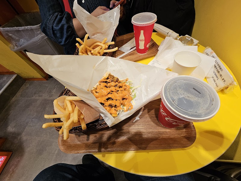 SHIBUYA KEBAB渋谷駅前店 photo 2