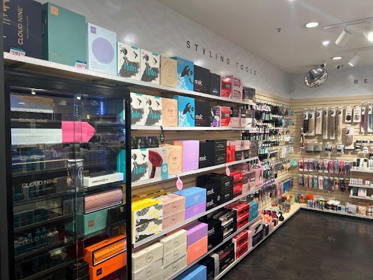 Hairhouse DFO Cairns photo 3