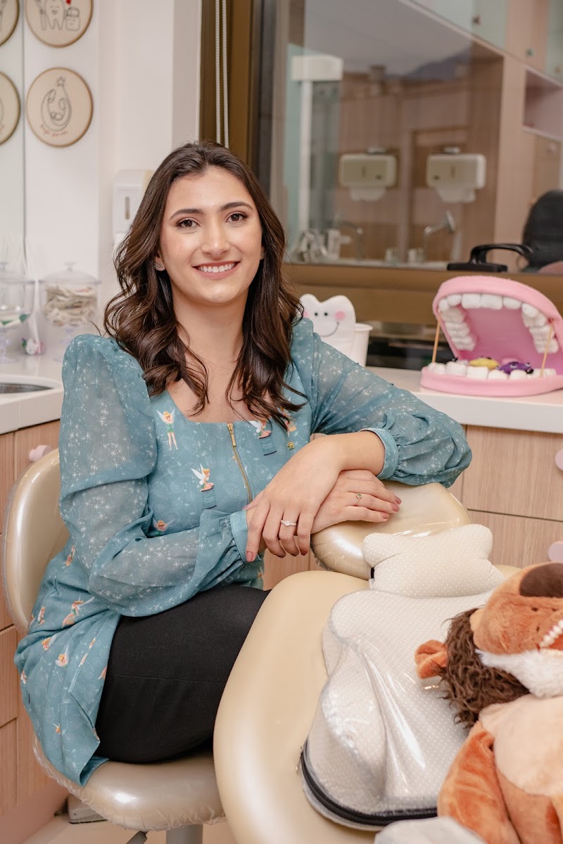 Dra. Ana Clara Leal - Dentista Infantil | Odontopediatra na Barra - Clínica Odonto Enfance