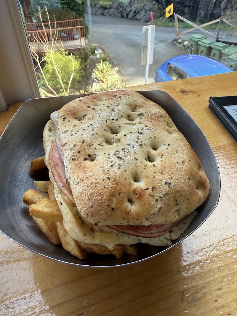 Artisan Eats Café & Fine Foods photo 3