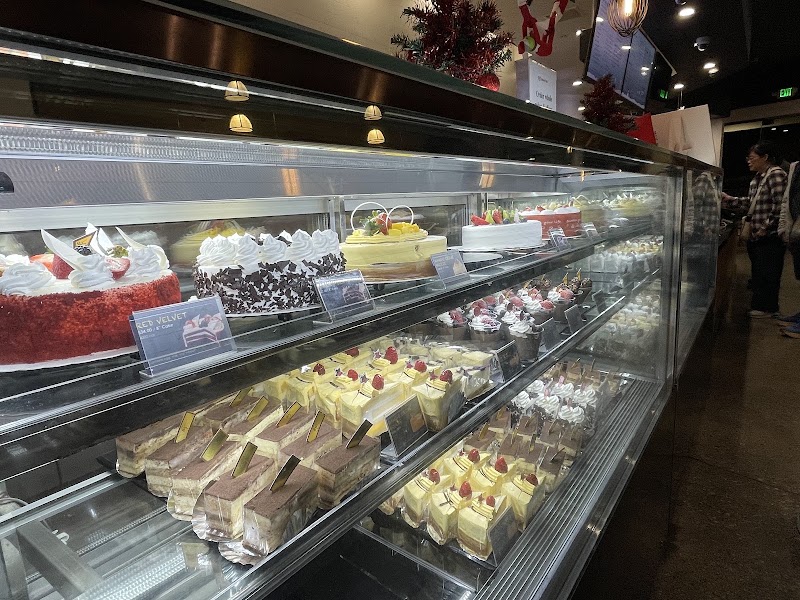 85°C Bakery Cafe - Gardena photo 3