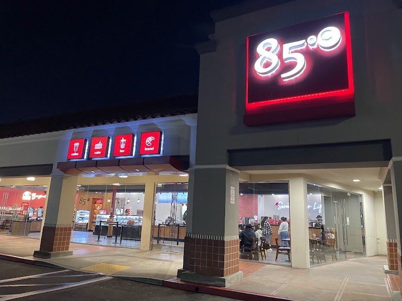 85°C Bakery Cafe - Gardena photo 4