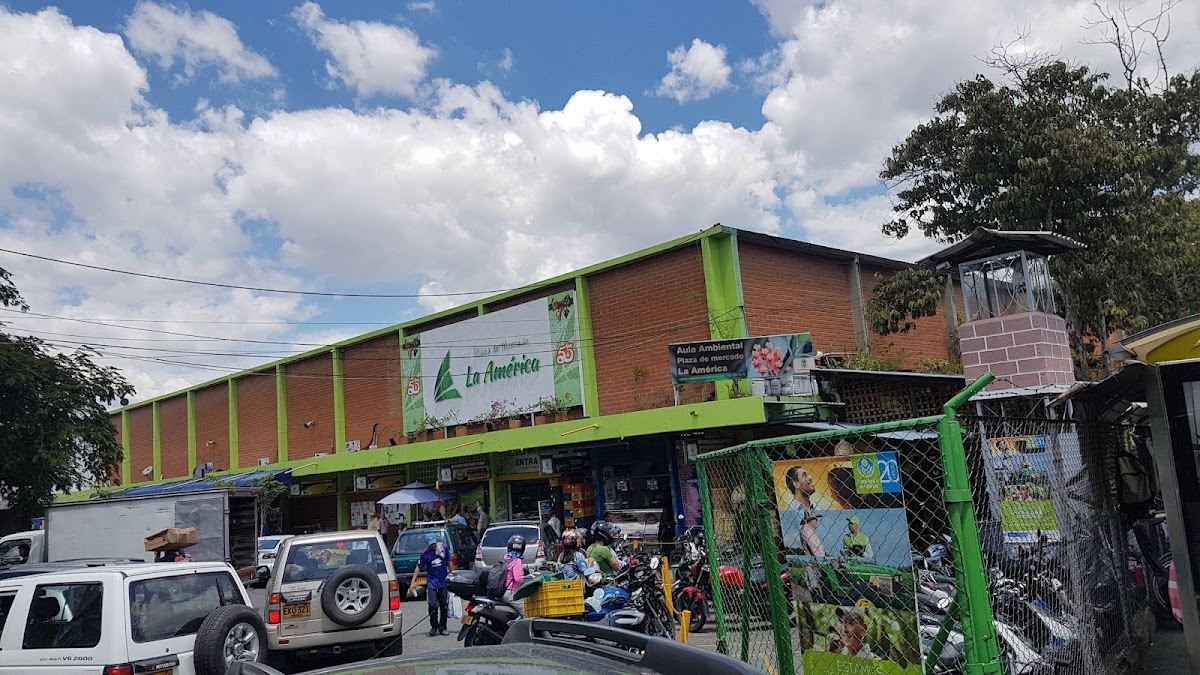 Plaza de Mercado La América
