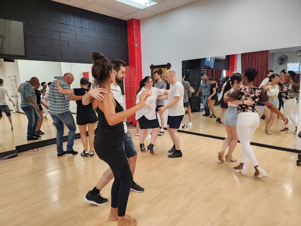 Dance Amor | Latin Group Class | 1 on 1 Lessons | Wedding Dance