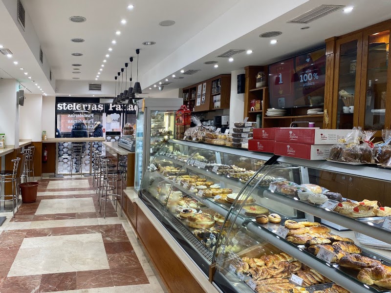 Los Reyunos. Pastelerías, Panaderías, Cafeterías - Sucursal Majuelo