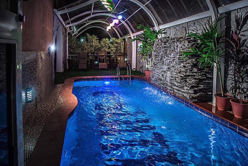 E-Suites Luxury Hotel photo 3